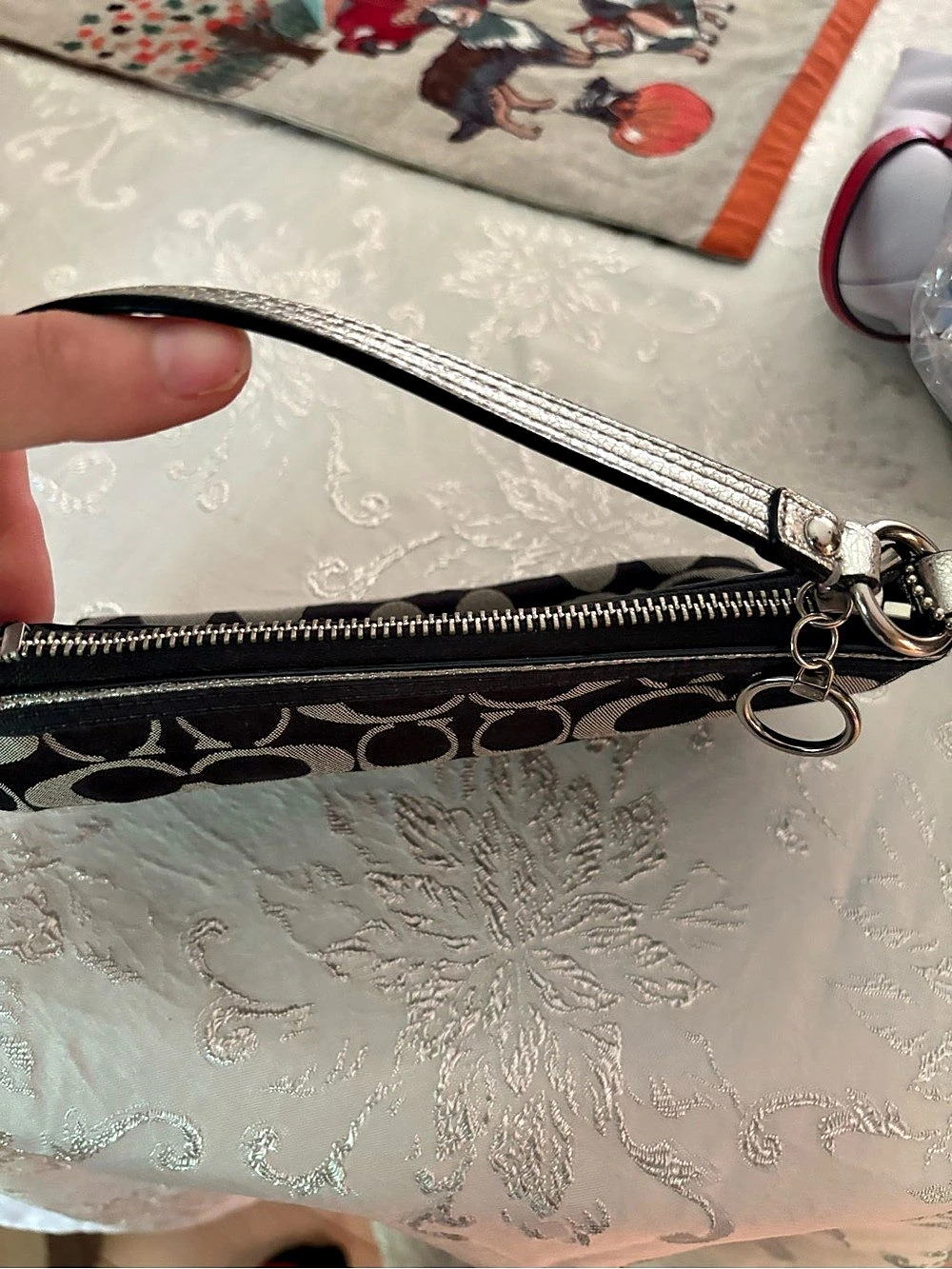 Coach Poppy Signature C Metallic Silver Black Wristlet Crossbody Bag - Picture 7 of 8